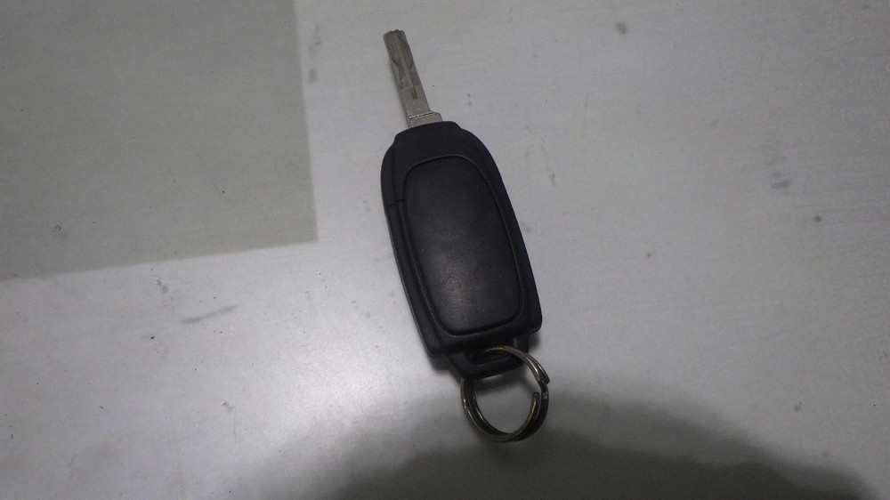 09 VOLVO 60 SERIES Ignition W/Key