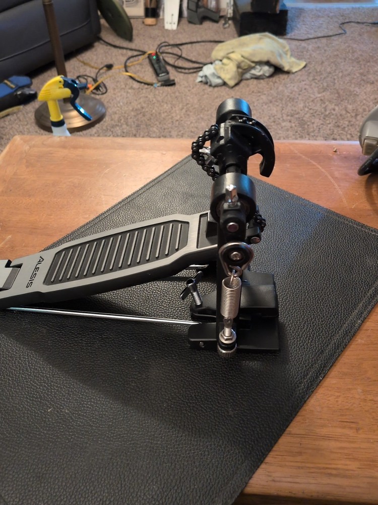 Alesis Single Kick Bass Pedal Single Chain