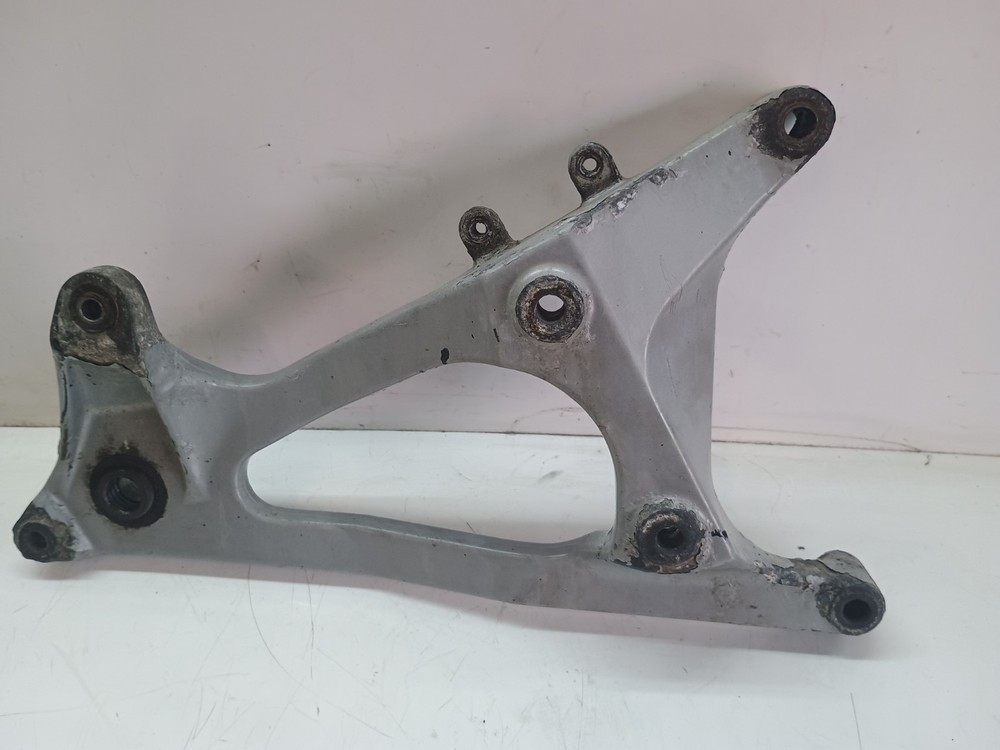 Honda Dylan SES 125cc 2003 Rear wheel and exhaust support bracket