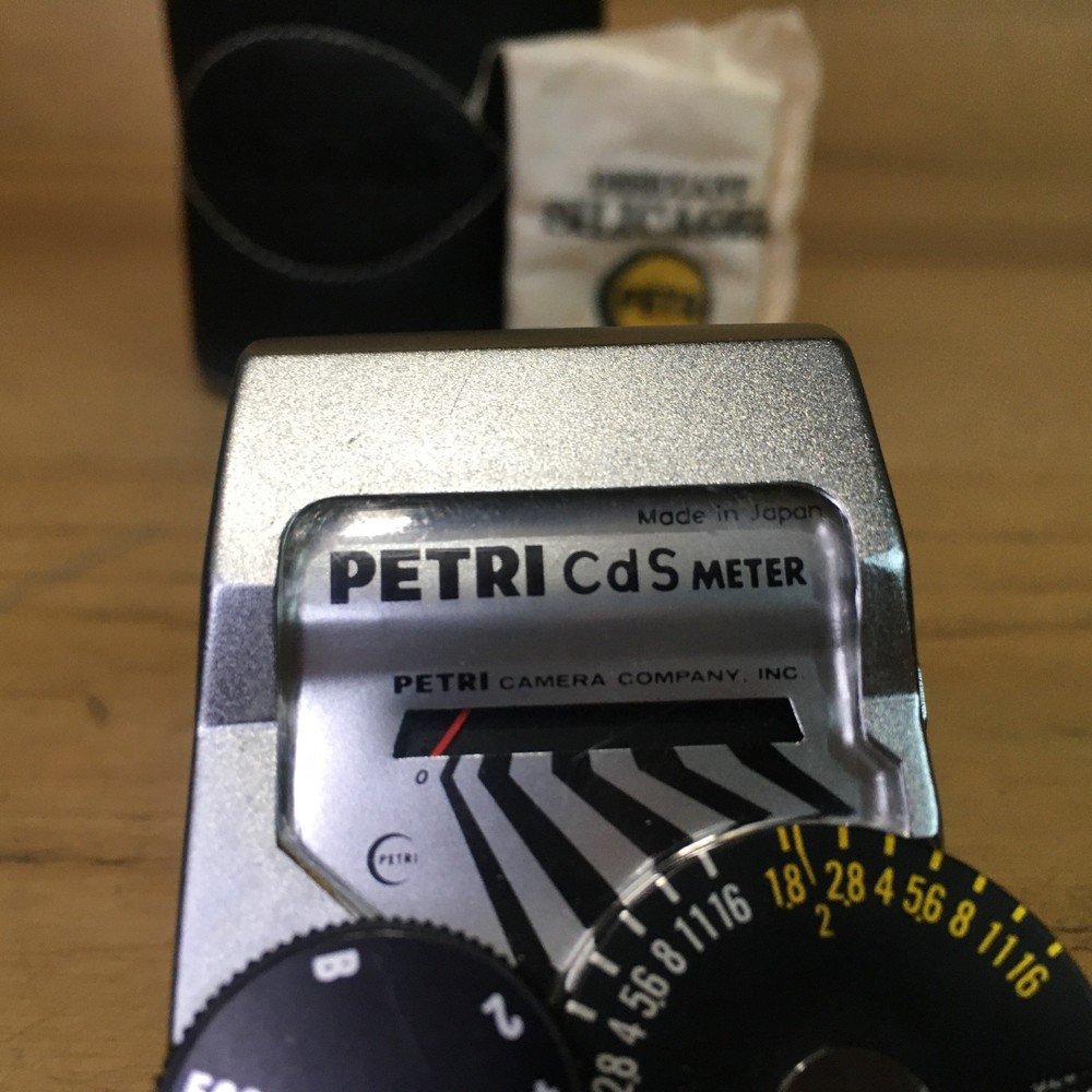 Vintage PETRI CdS CLIP-ON CAMERA LIGHT METER