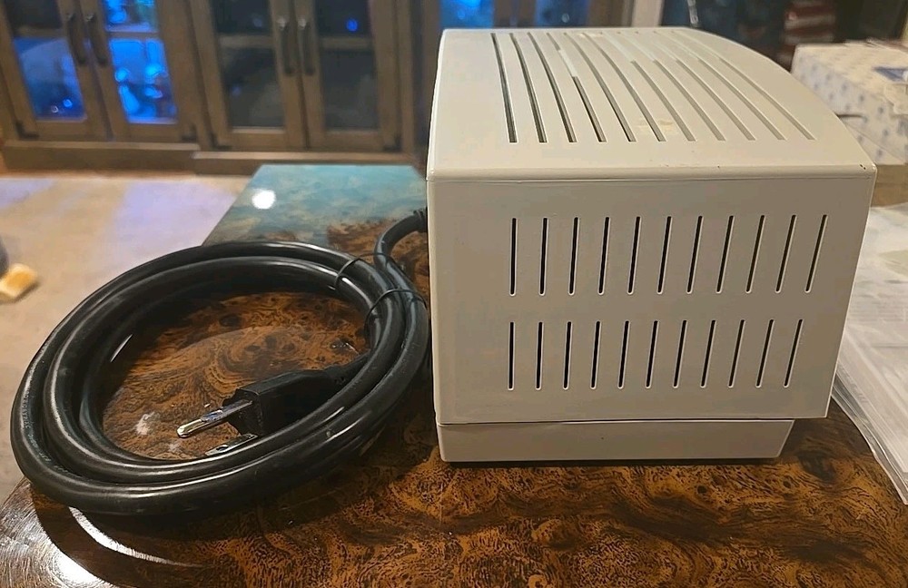 APC Line R 1200 Automatic Voltage Regulator
