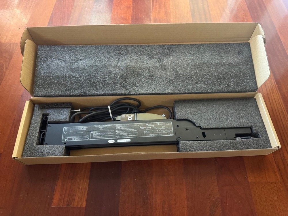 Extron 33-1328-07 12' USB-C Cable Retractor XL System