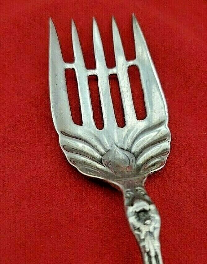 Lily Pattern Cast Sterling Silver Serving Fork with Bar Between Tines #12017