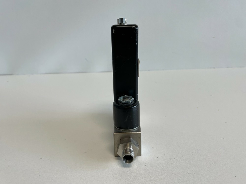 U2: Brooks 5850TR Mass Flow Controller 5850 TR Series