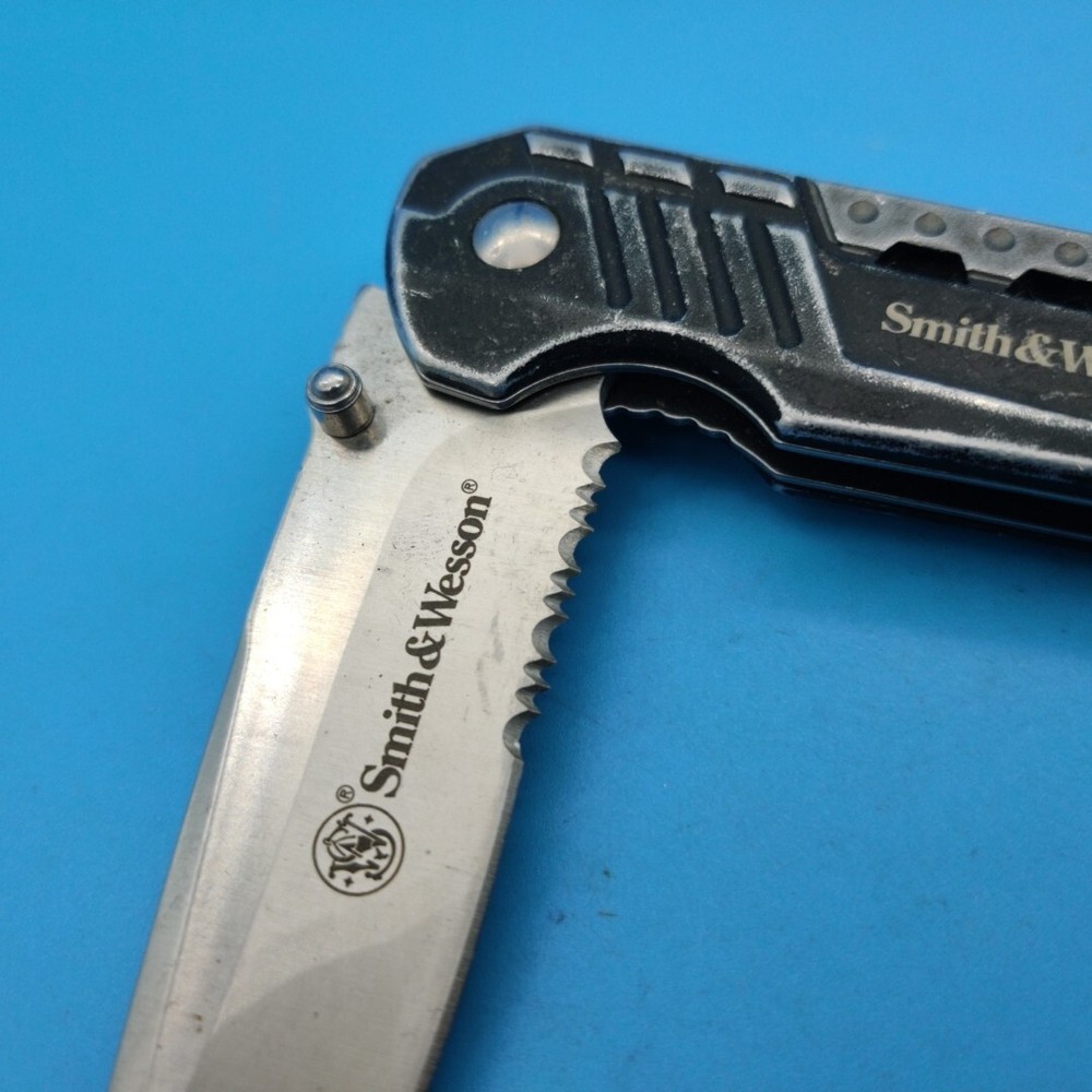 SMITH & WESSON SW607S Pocket Knife c