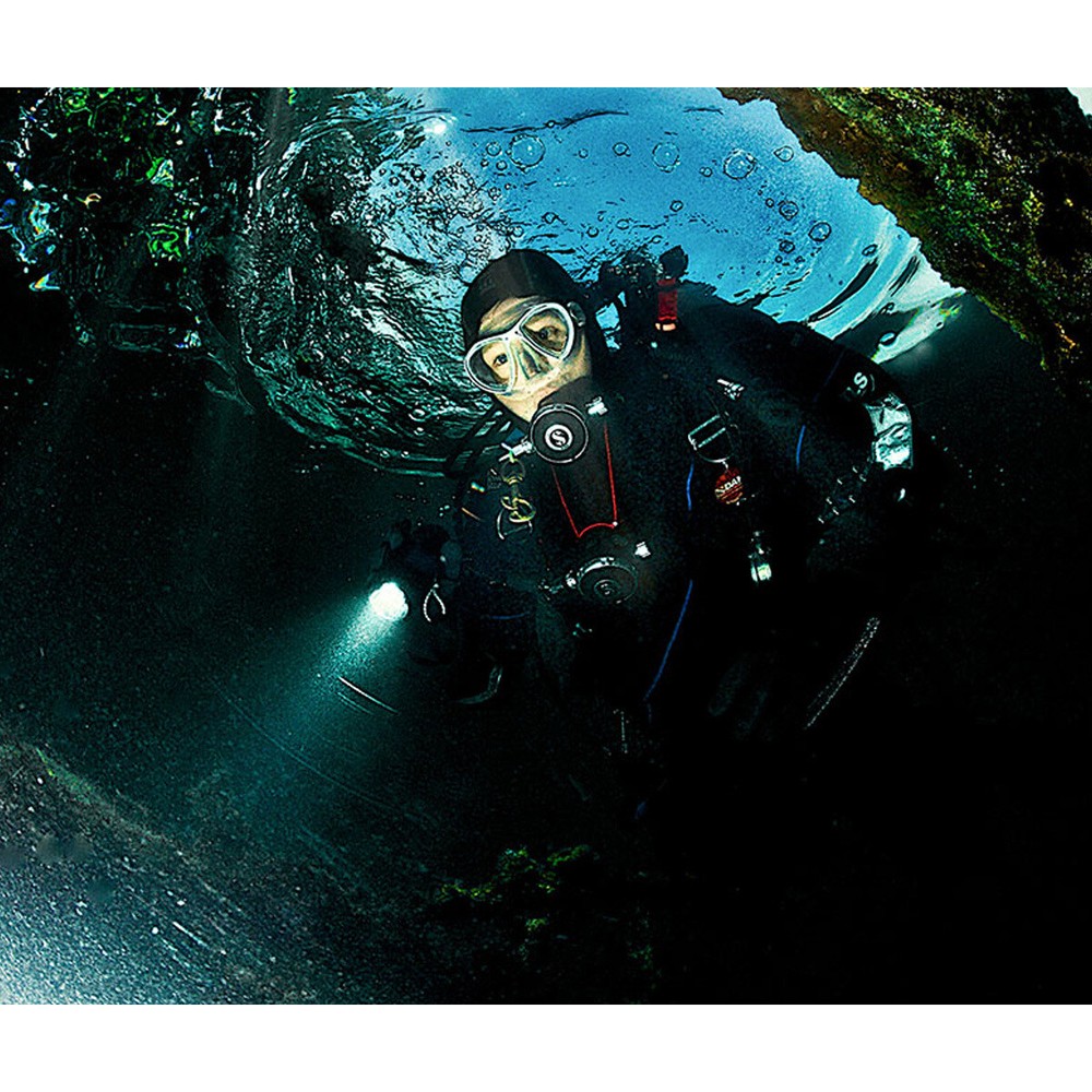 OrcaTorch D860 4200 Lumens Light