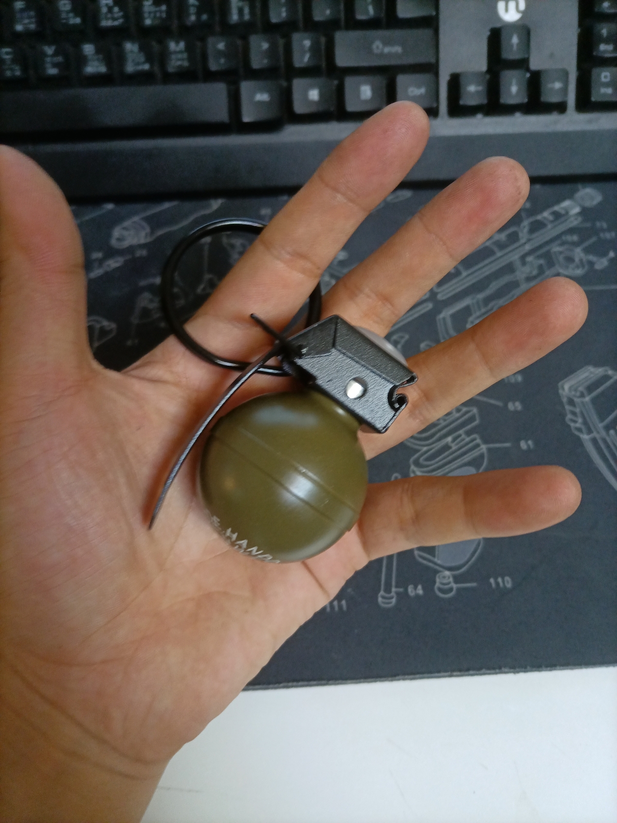 Cosplay Toy Model Paintball Game Flash Bang Dummy No function Metal