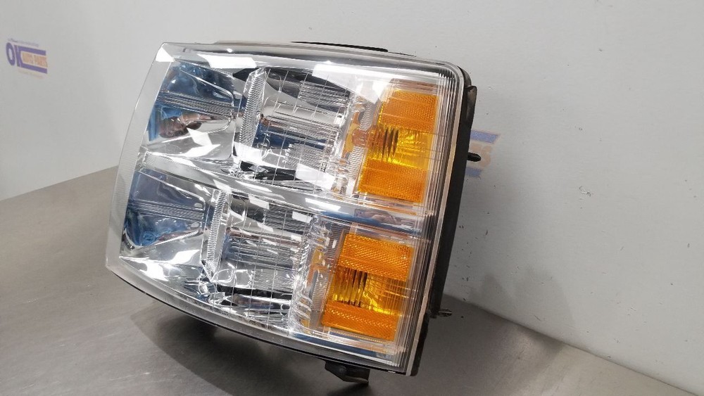 13 CHEVY SILVERADO 2500 HEADLIGHT HEADLAMP LEFT DRIVER
