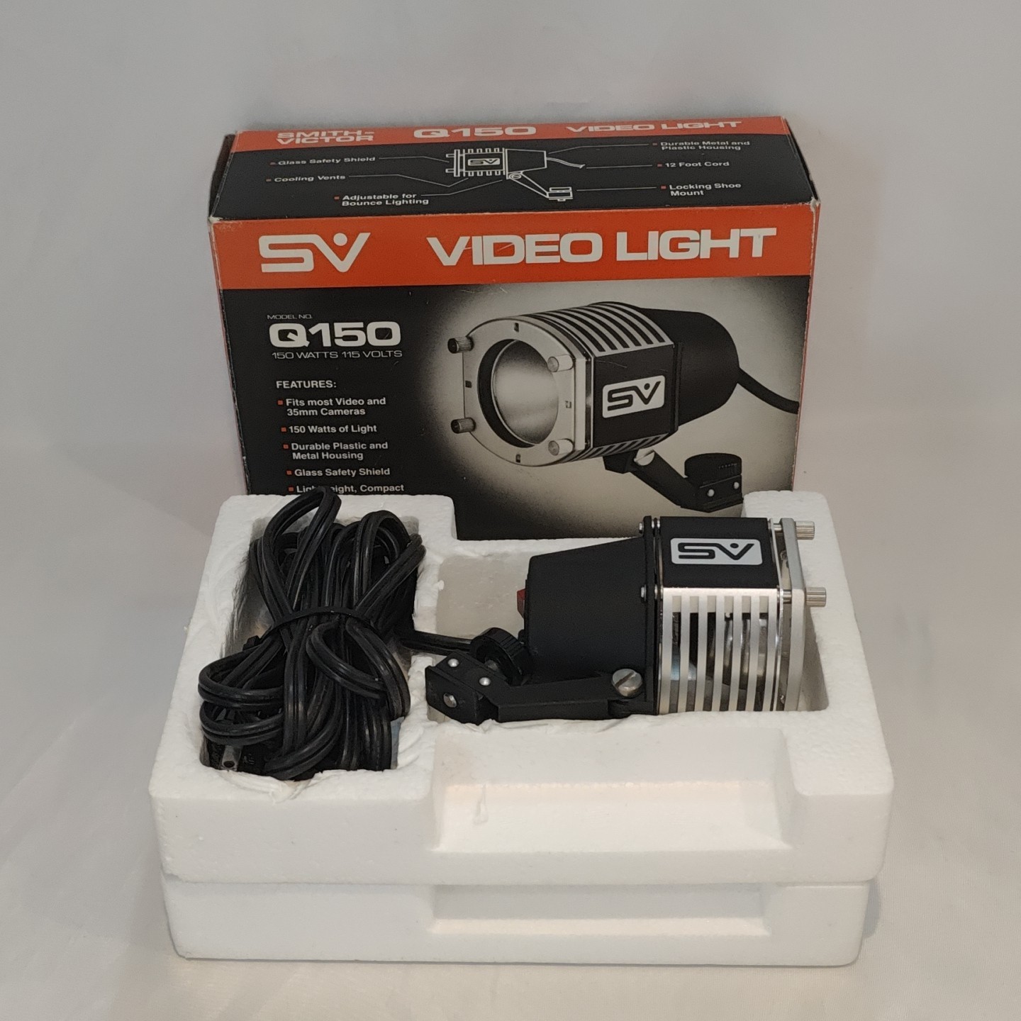 Smith Victor  SV Video Light Q150 150W Fits Most Video And 35mm Cameras Works