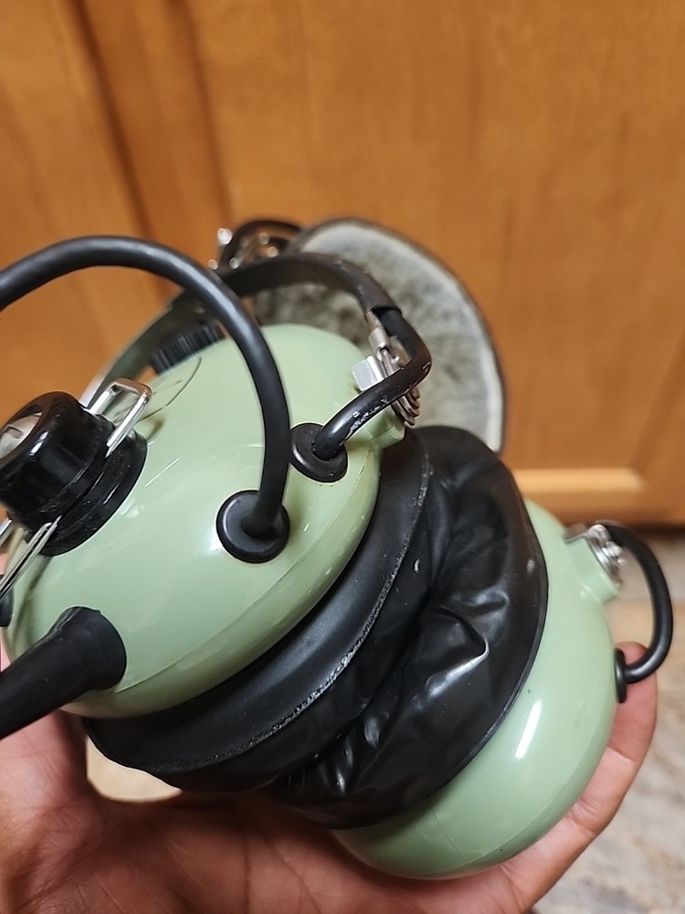 David Clark TSO-C58a Aviation Headset Model M-4 UNTESTED