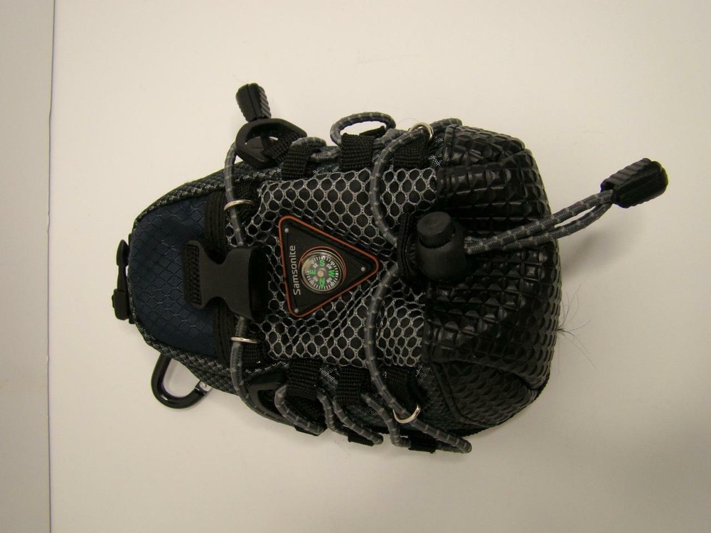 SAMSONITE CLIP ON BELT POUCH nice
