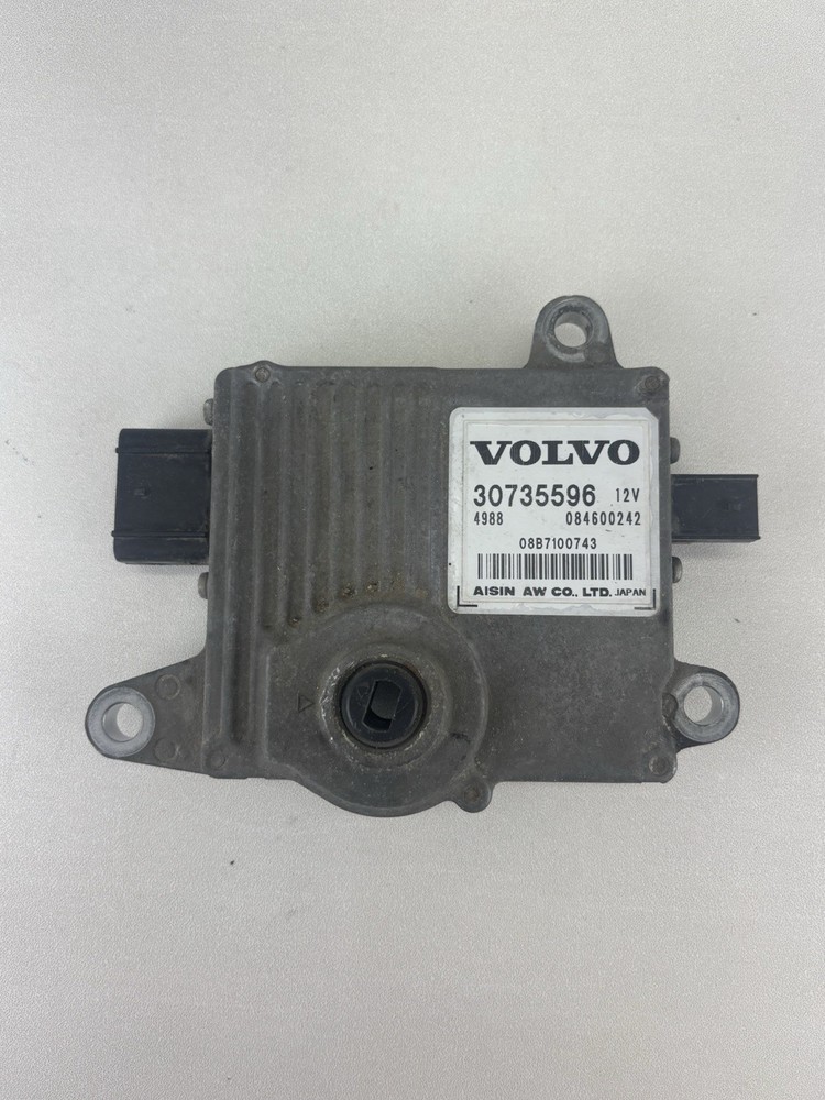 2009 Volvo S40 Transmission Control Module TCM 30735596