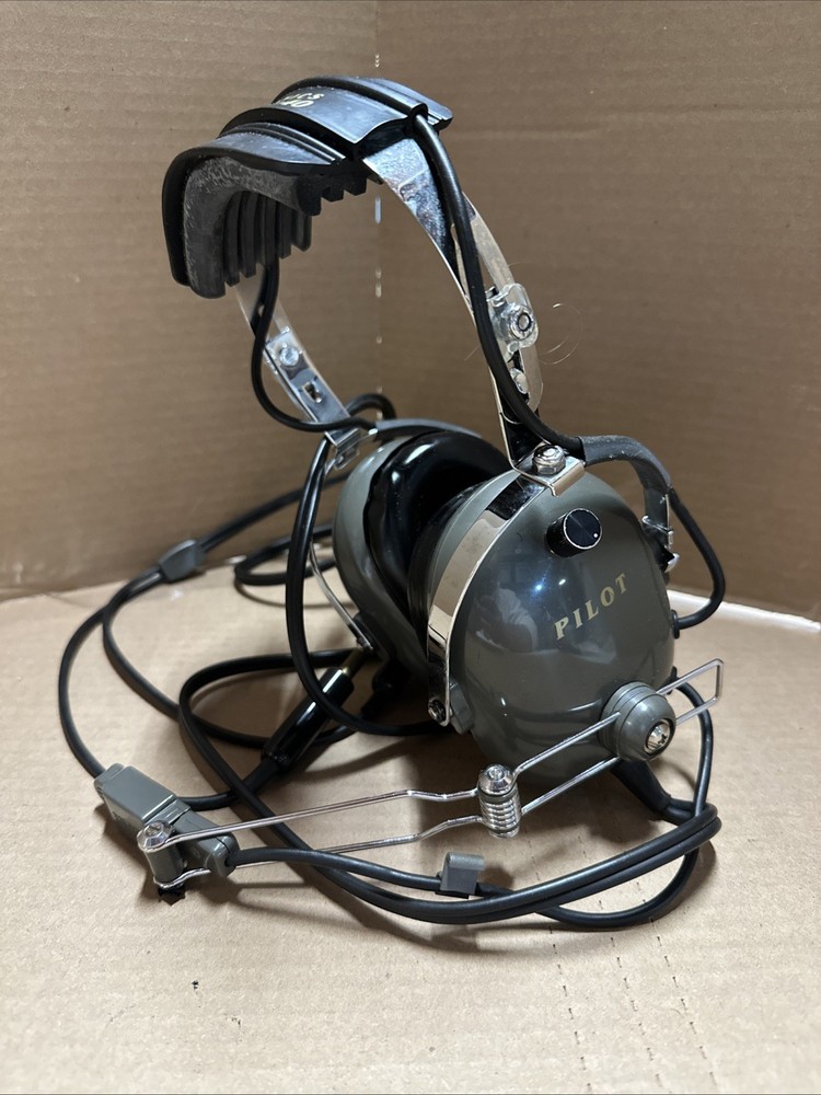 Pilot Avionics PA11-40 Aviation Headset Untested  - Superb Condition