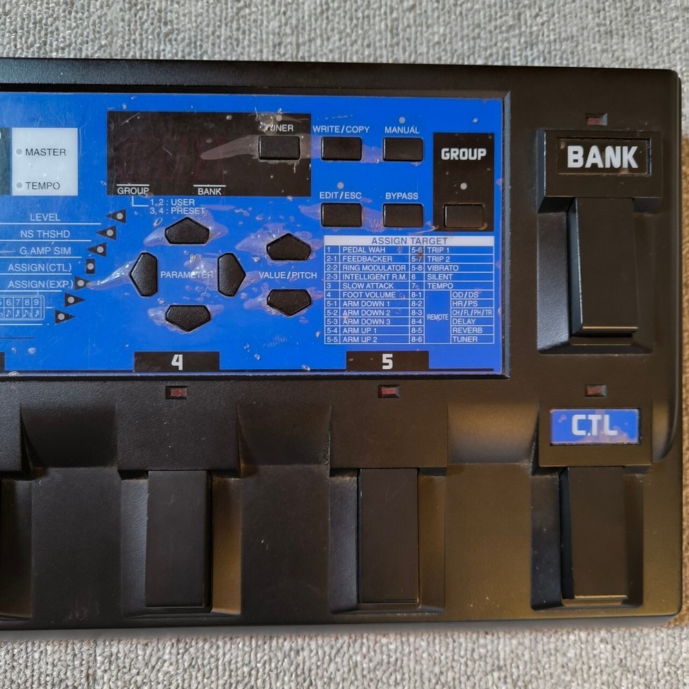 BOSS ME-8 Guitar Multiple Effects Distortion Chorus Effects Unit w/ AC Adapter