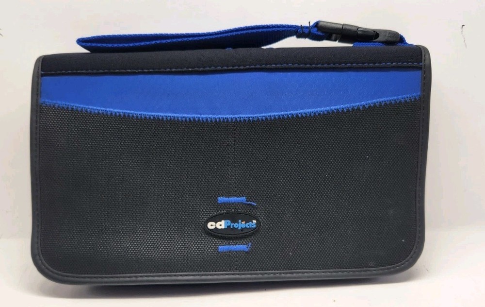 CD Projects Zippered 60  Disc Case Black & Blue EXCELLENT CONDITION