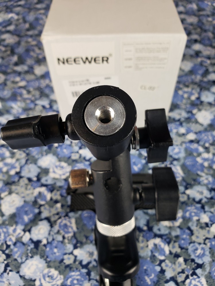 NEEWER Studio Reflector Clamp 9880 for Light Stand Fully Adjustable GREAT VALUE!