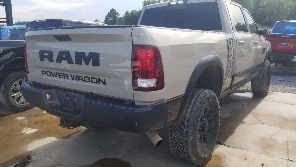 18 DODGE RAM 2500 6.4L RADIATOR ASSEMBLY