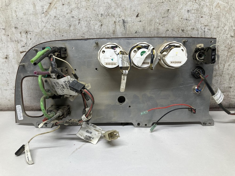 2008-2024 Peterbilt 367 GAUGE AND SWITCH Dash Panel - Used