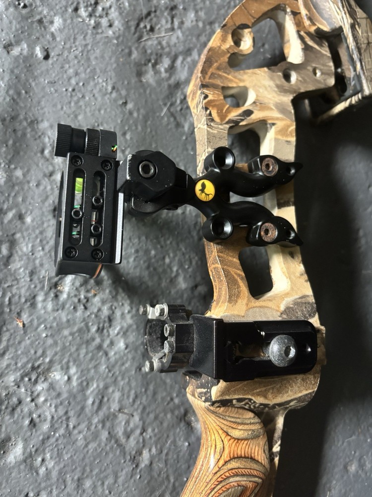 Jennings Buckmaster 2000 Compound Bow 2000 60# 28”