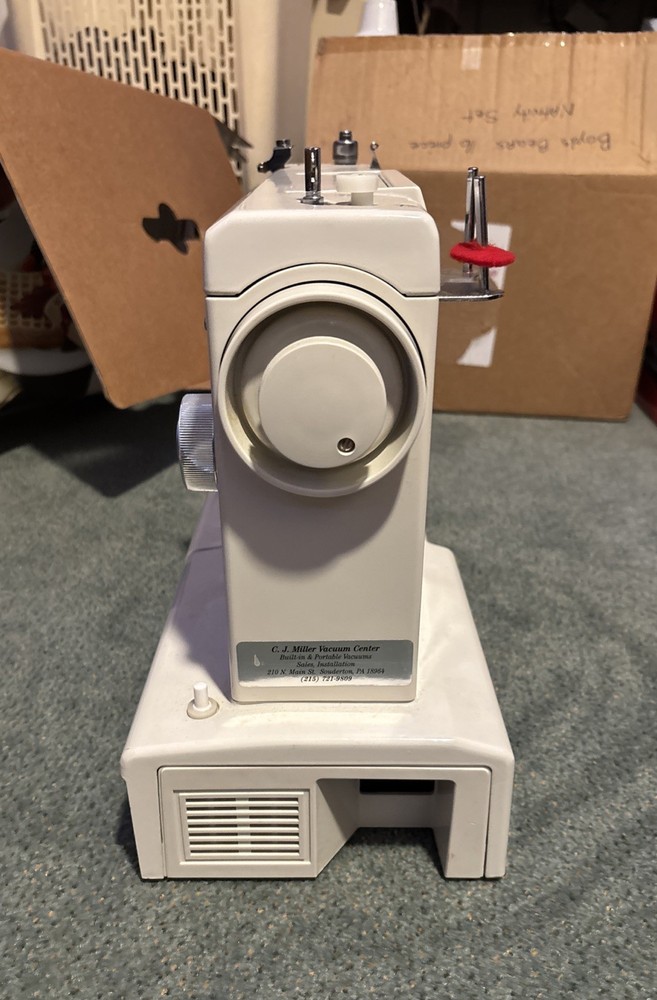 Necchi 525FA Electric Portable Sewing Machine WORKS