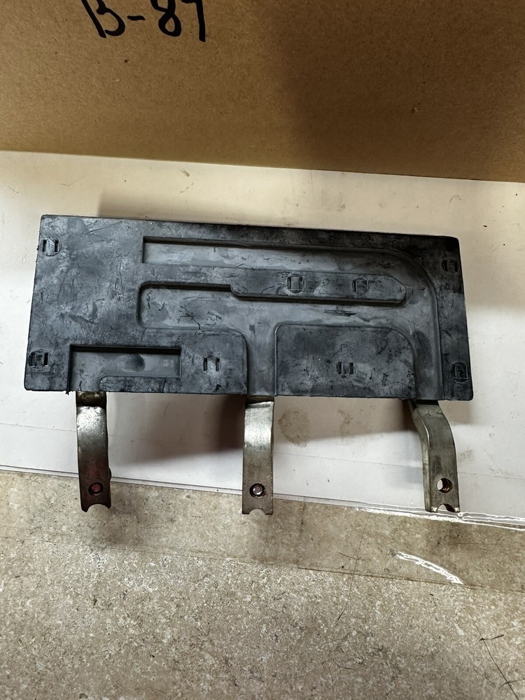 SIEMENS MAIN BREAKER MOUNTING BRACKET CAT# 13-A-4513