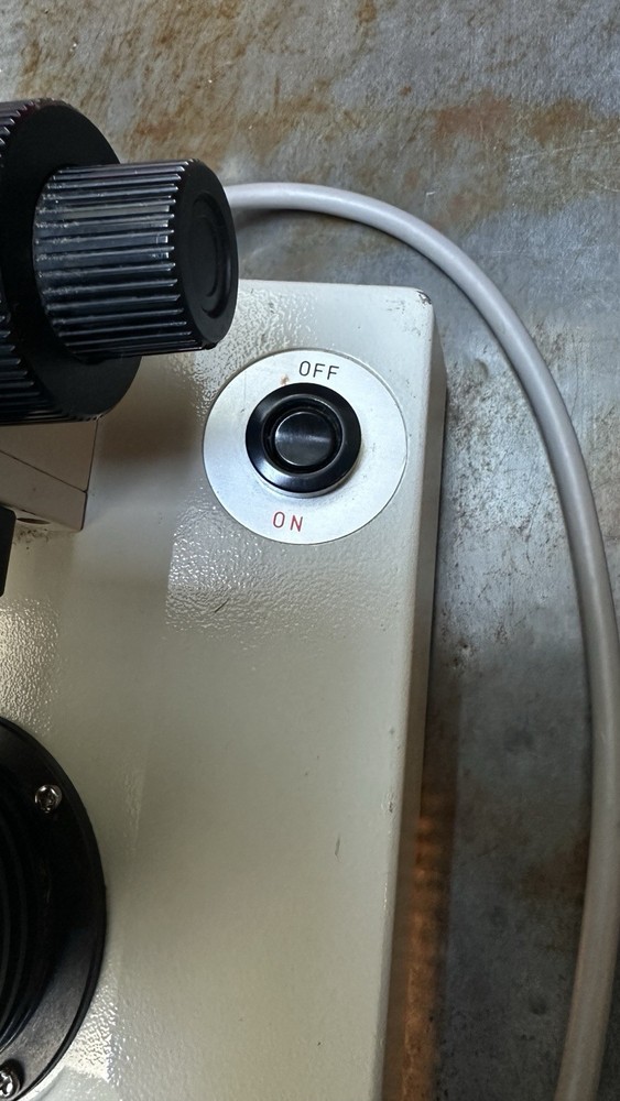 Wolfe Circa 2000 Student Compound Microscope - Model 855838 - Excellent Shape