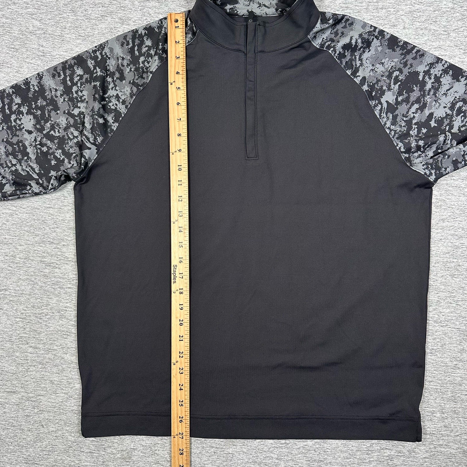 FootJoy Titleist Men's Medium 1/4 Zip Golf Pullover Black Camo