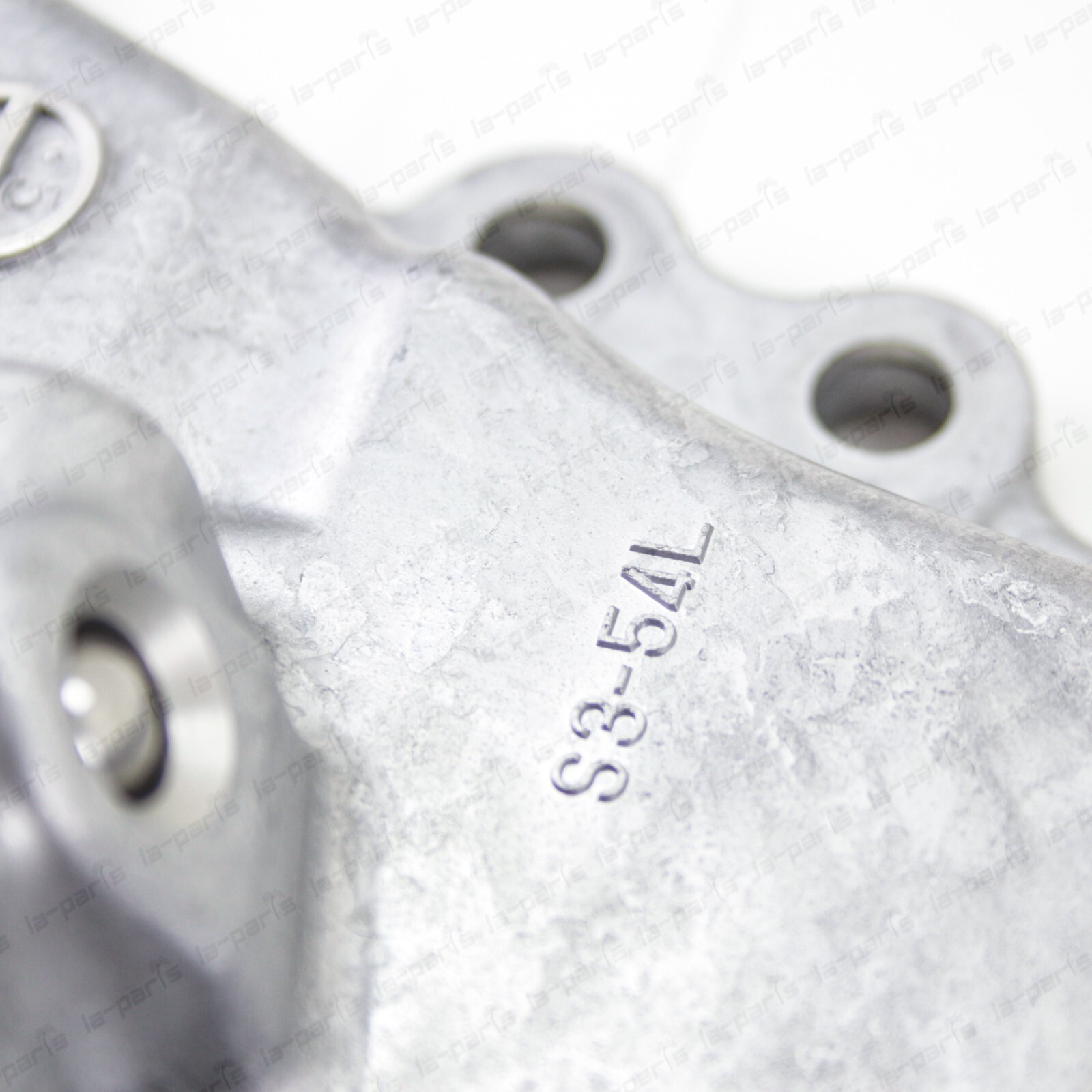 Genuine Suzuki Grand Vitara J20B J24B SX4 Kizashi Timing Chain Cover 11380-54L01