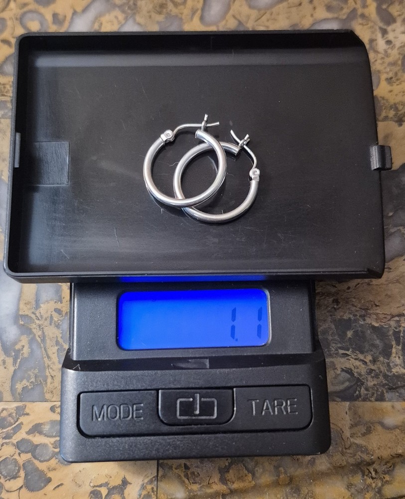 10k White Gold Hoop Earrings