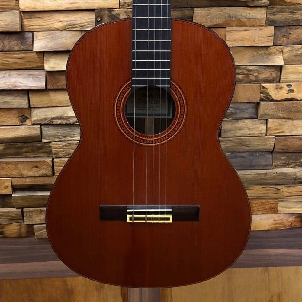 YAMAHA C-300A Classical Guitar MIJ Solid Cedar Top Rosewood Back