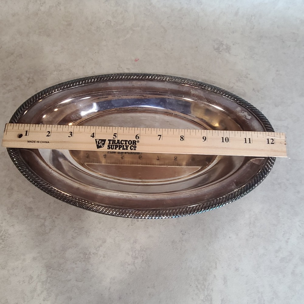 Vintage WM Rogers Silver Plated Serving Bread Dish 12”