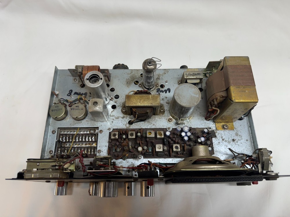 Lafayette HE-20d cb base station