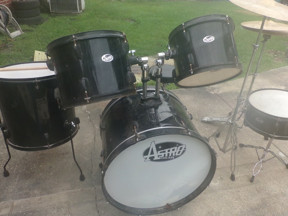 Astro Floor Drum Set RARE! PICK UP ONLY