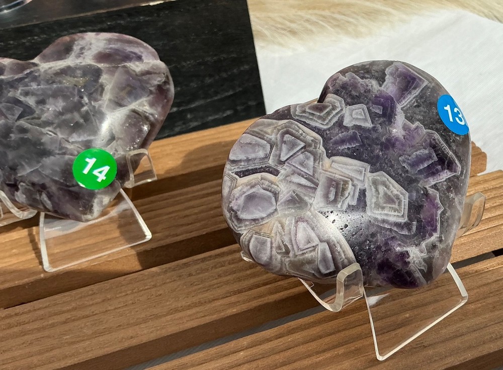 Chevron Amethyst Gemstone Hearts Healing Decor (1 Pc)