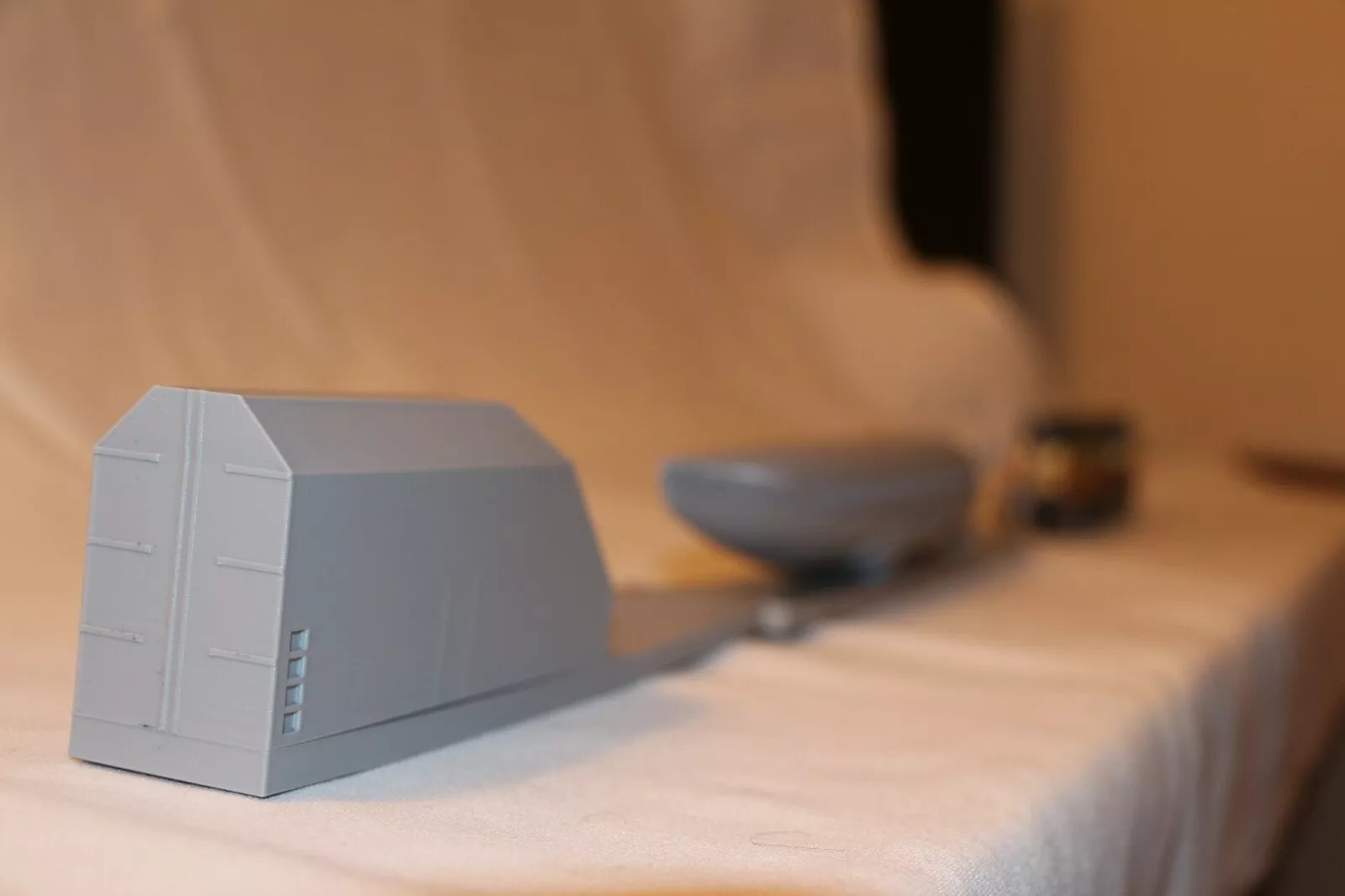 HO Scale Boeing 737 Fuselage and Cargo 11" or 15.25"