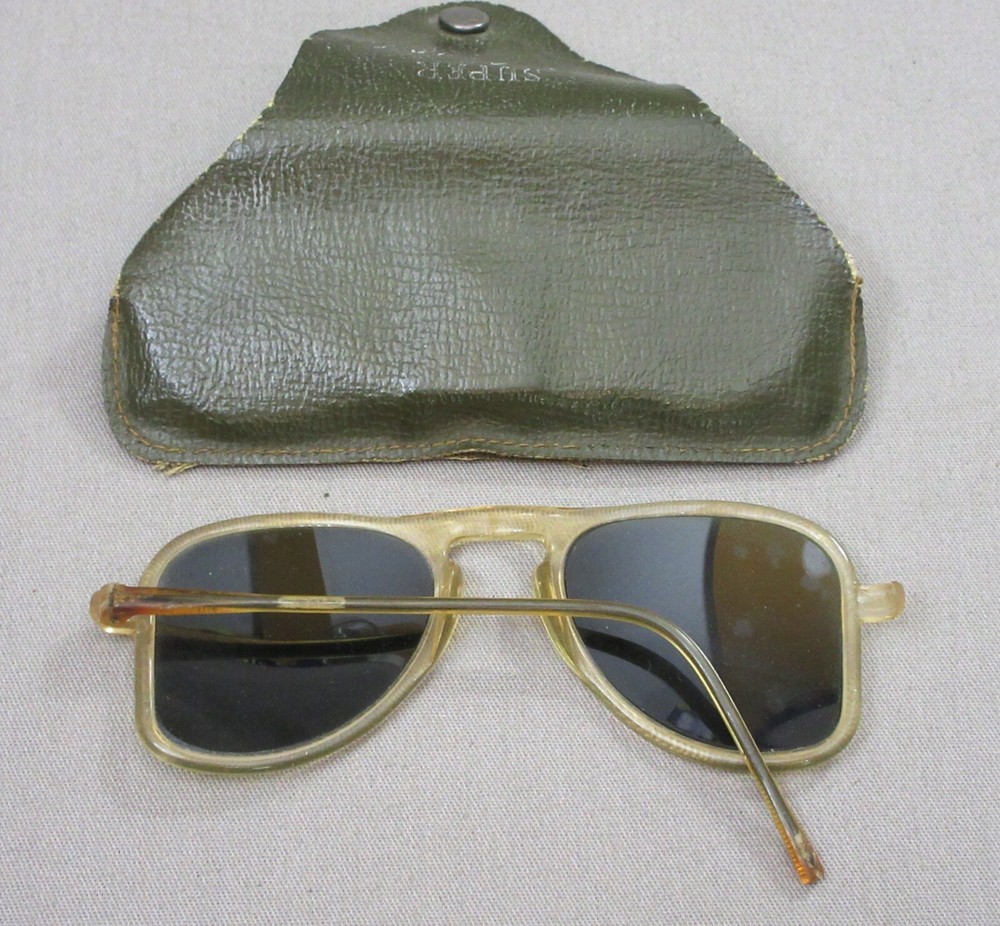 U.S. 1944 marked "Super Solareso" Sunglasses (broken) & Case
