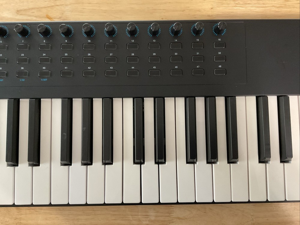 Alesis VI61 Advanced 61-Key USB MIDI Keyboard Controller