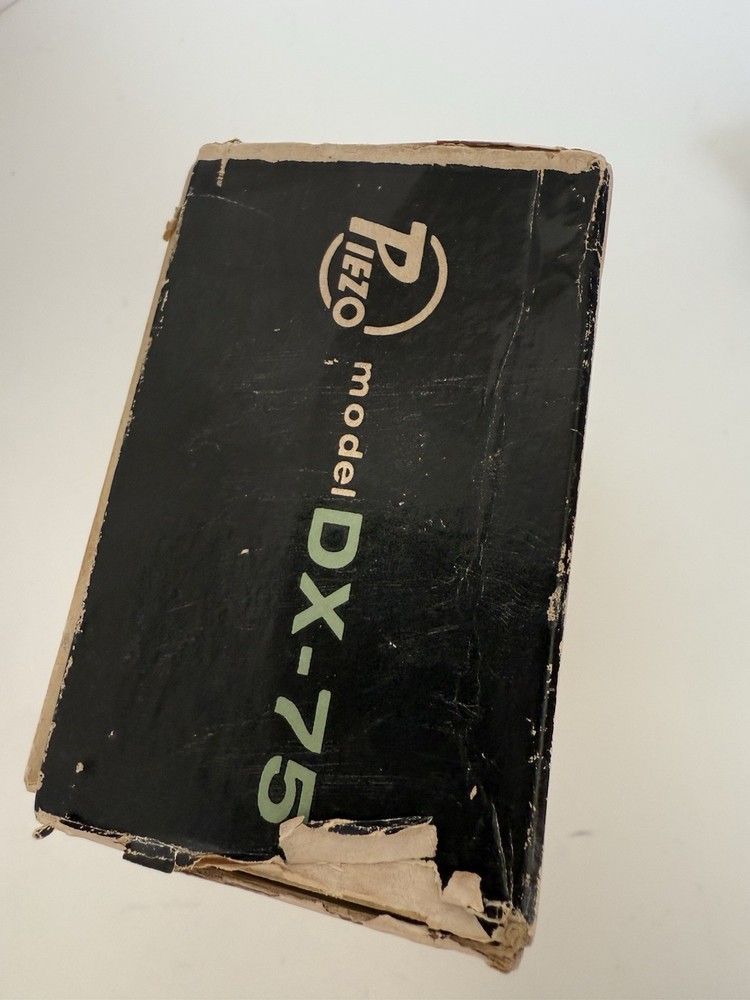 Vintage Piezo Dynamic Microphone Model DX-75 Japan Untested With Box