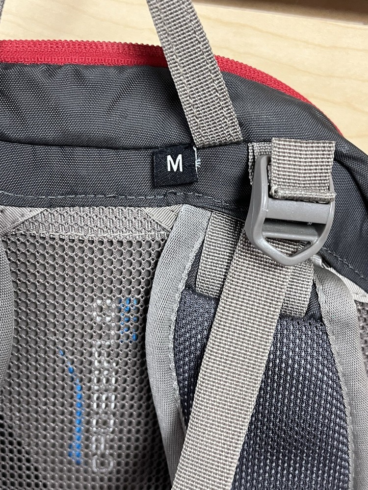 Gregory Z30 Hiking Backpack 30L Size Medium Grey Backpacking Camping