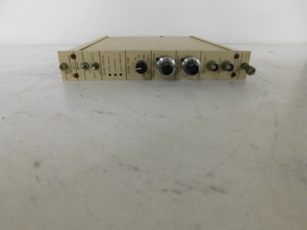 STANFORD RESEARCH SYSTEMS SRS GATE SCANNER SR200 (JCC61)