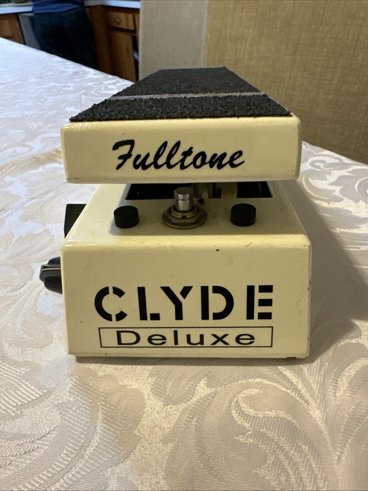 Fulltone Clyde Deluxe Wah Effect Pedal - White