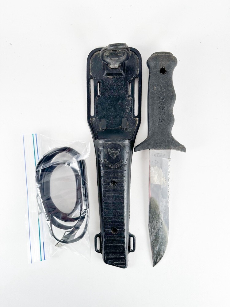 Wenoka Dive Knife Model 7753 with sheath/strap Nice Condition