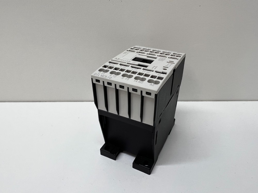 GOOD USED! MOELLER 3P 20A 600VAC CONTACTOR DILMC9-10