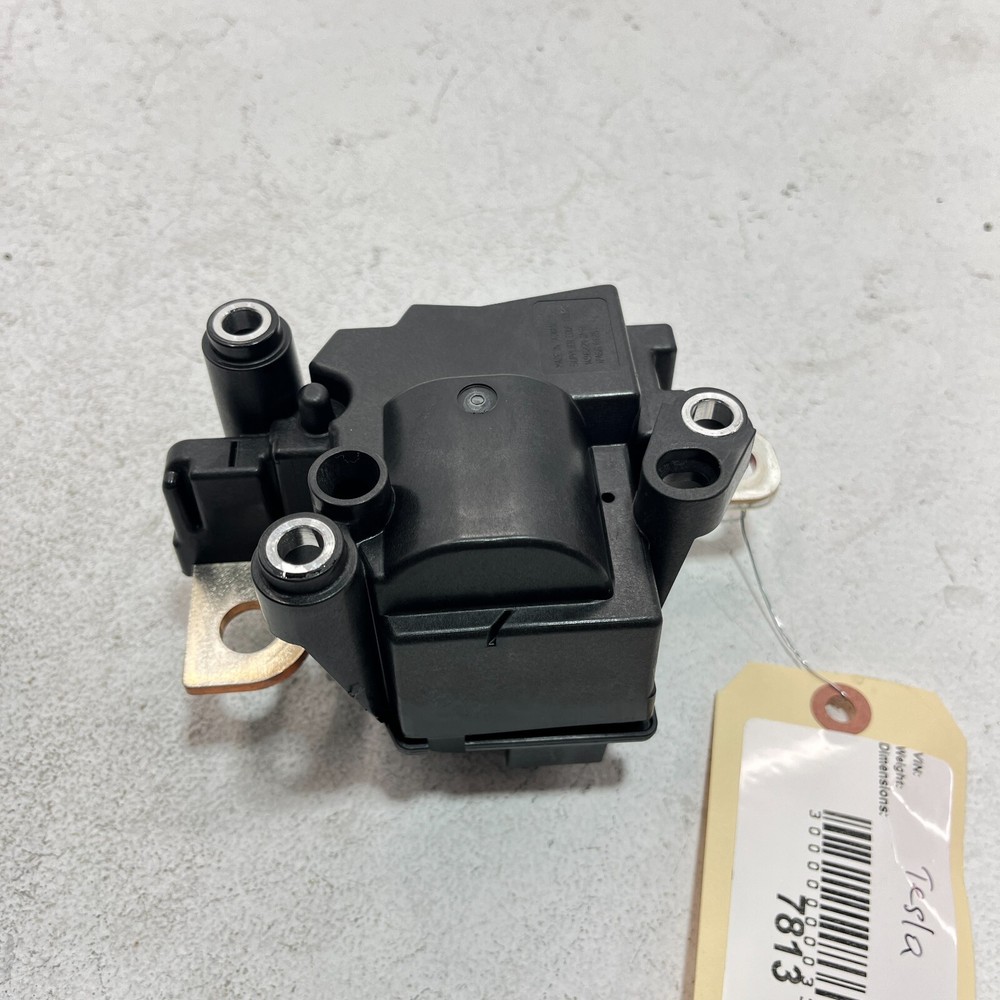 2020-2022 Tesla Model Y Battery High Voltage Pack Contactor Switch OEM