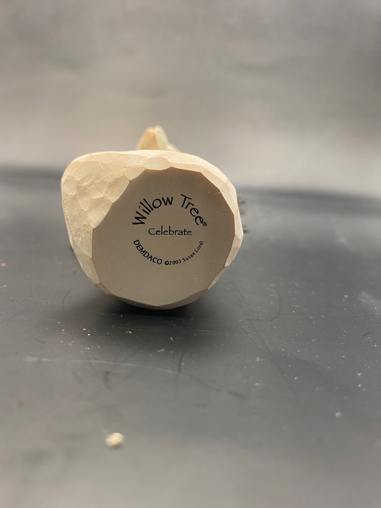 Willow Tree Celebrate Figurine (2003)