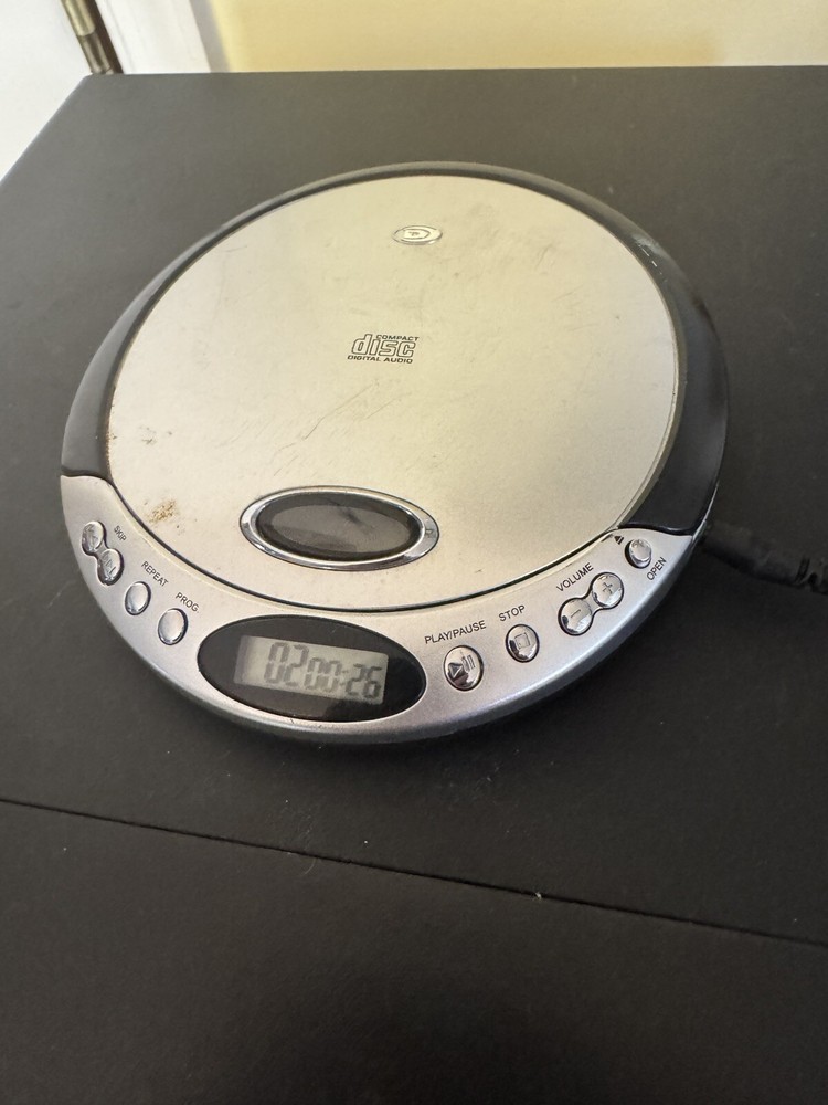 Durabrand Compact Disc CD Player Model CD-566 Digital Audio Portable Tested