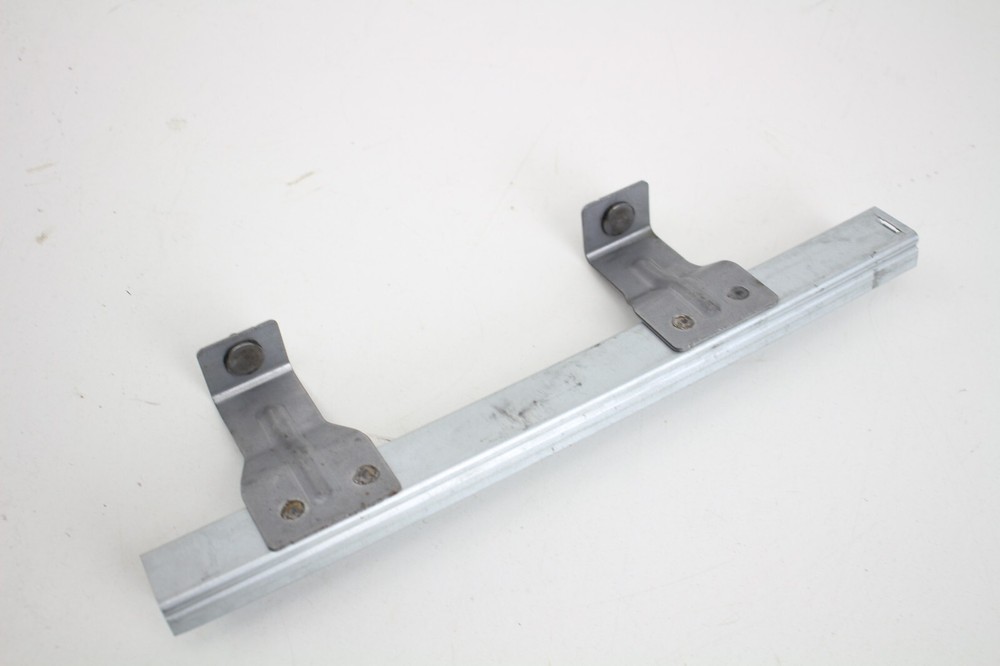 International Left Door Roll Form Bracket 4053437C3
