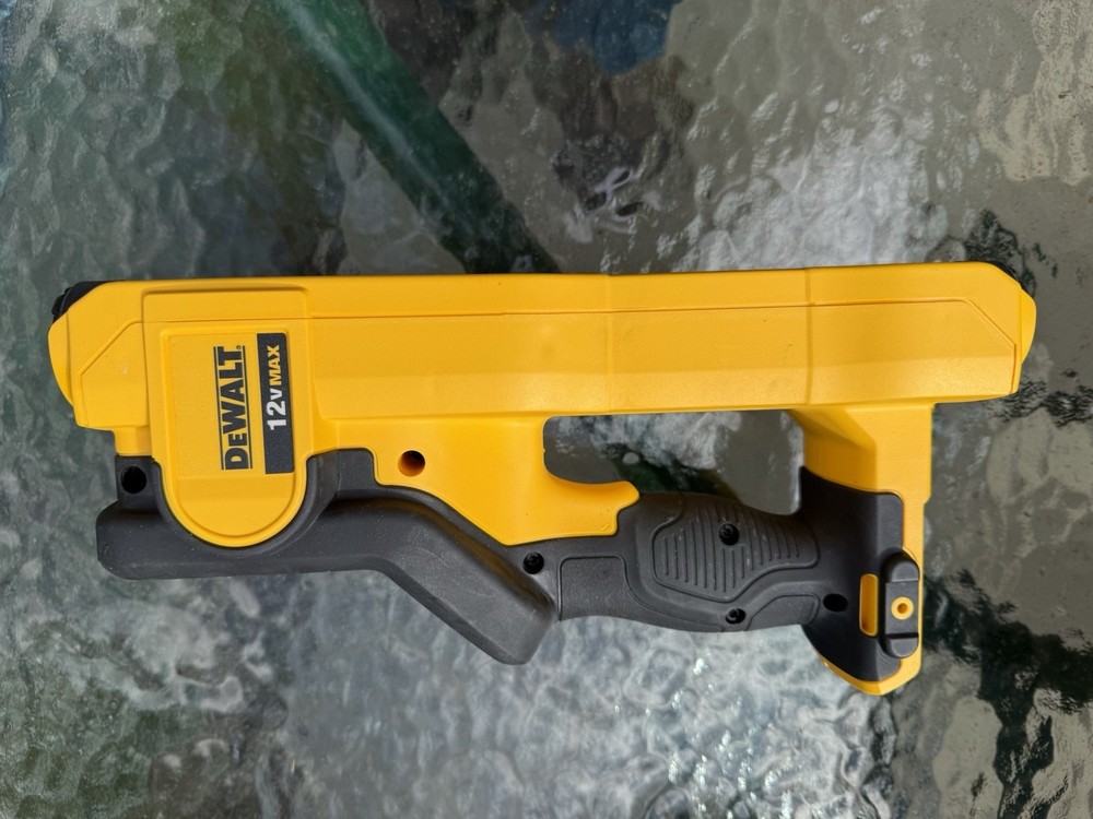 DEWALT-DCT419S1-Hand-Held-Scanner