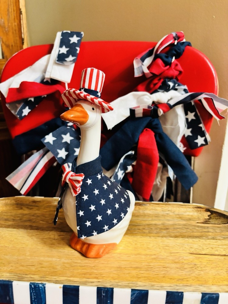 ❤️🤍💙New Ceramic Americana Decorative Goose