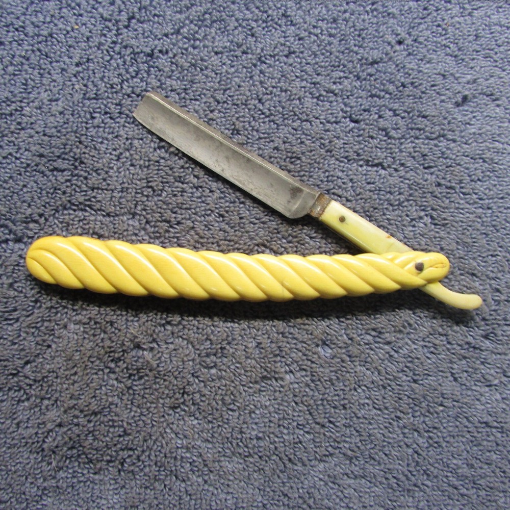 Straight Razor: Unbranded / Rope Pattern Handles